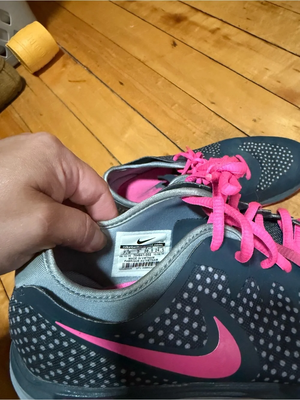 Nike Running Shoes Women's Size US 7.5 Pink Grey